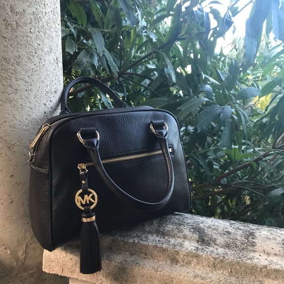 Michael Kors Handbags - NWT Michael Kors Knox tassel MD coffee purse